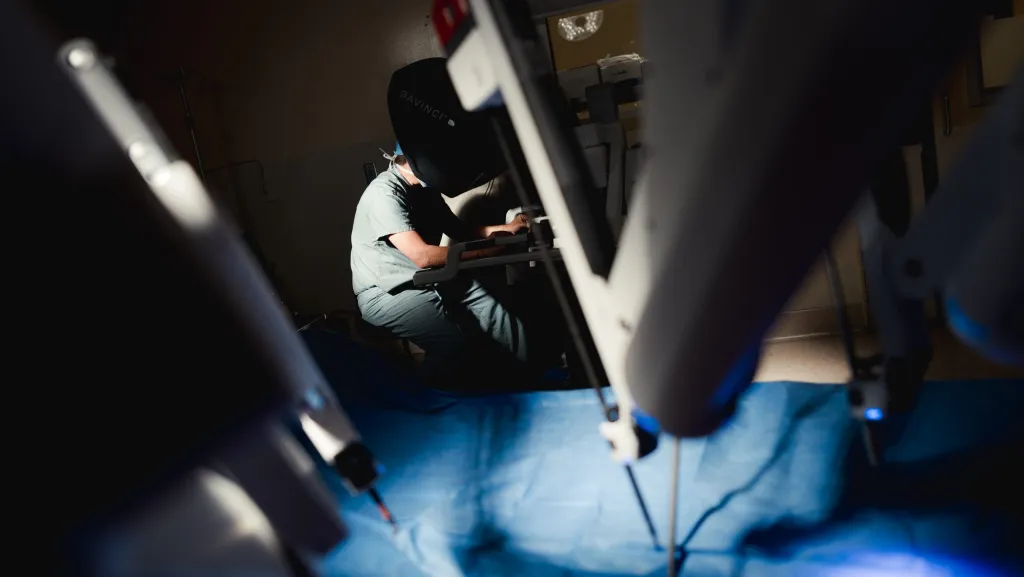 Campaign raises $38M to bring robotic surgical systems to 2 Victoria hospitals